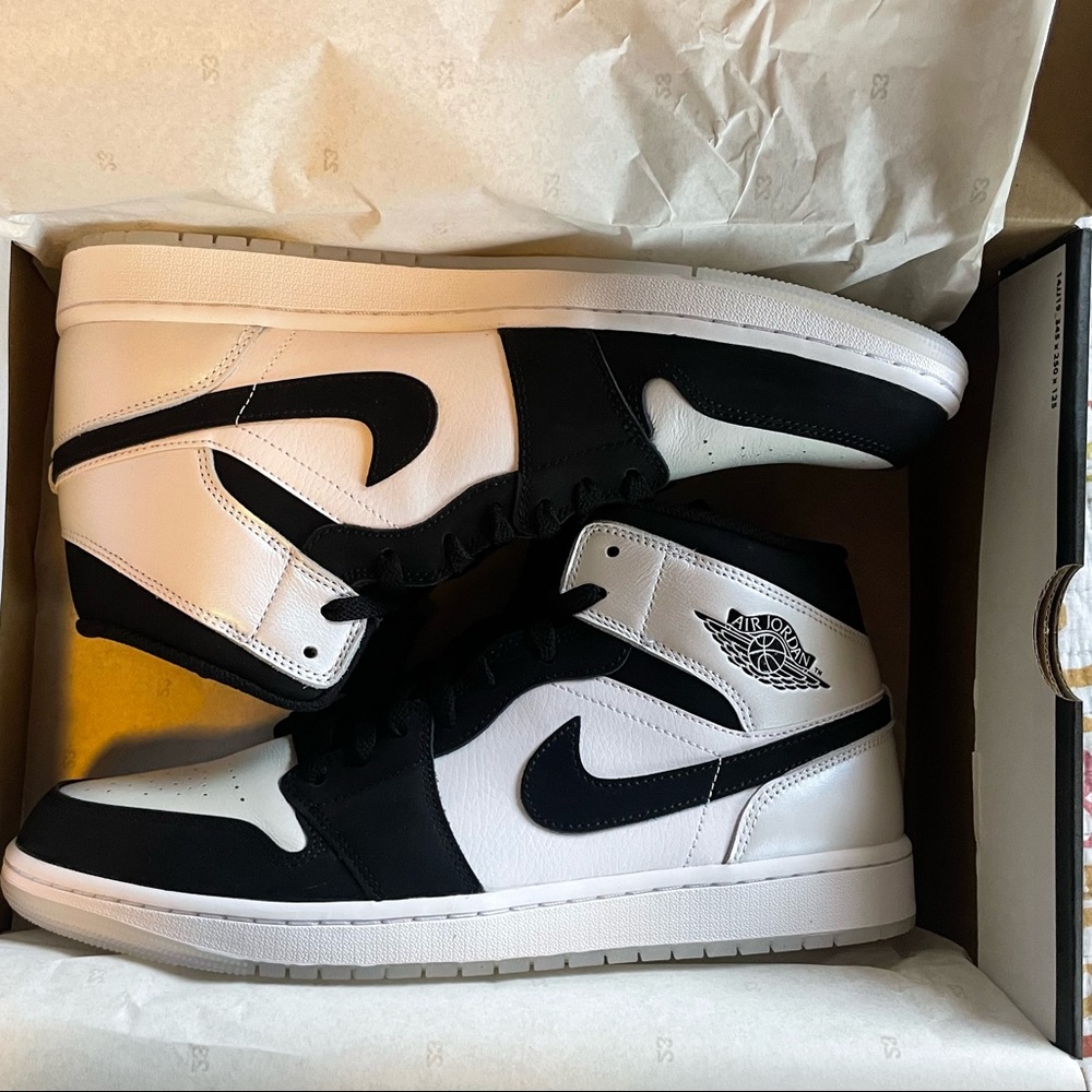 Air Jordan 1 Mid SE Diamond